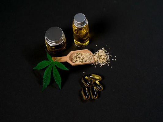 CBD Soft Gels Vs CBD Oil Tinctures - What’s The Difference? - King Buddha